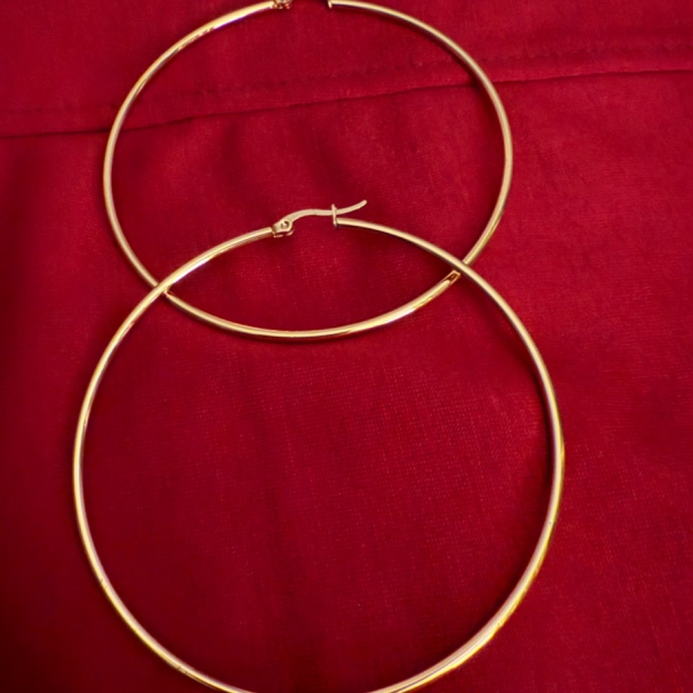 Brand New extra large hoop gold plated stainless steel earrings 75mm - Picture 2 of 2
